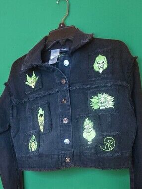 Disney Parks Her Universe Villains Cropped BLK Denim Jacket Fit Is S/M 20" P2P